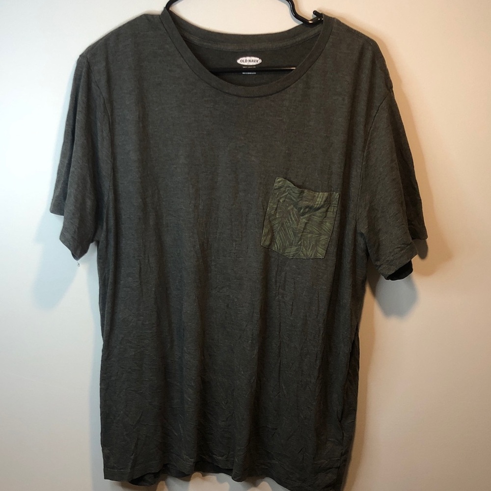 Old Navy Dark Green Men's Tee with Patterned Pocket